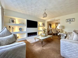 Lounge- click for photo gallery